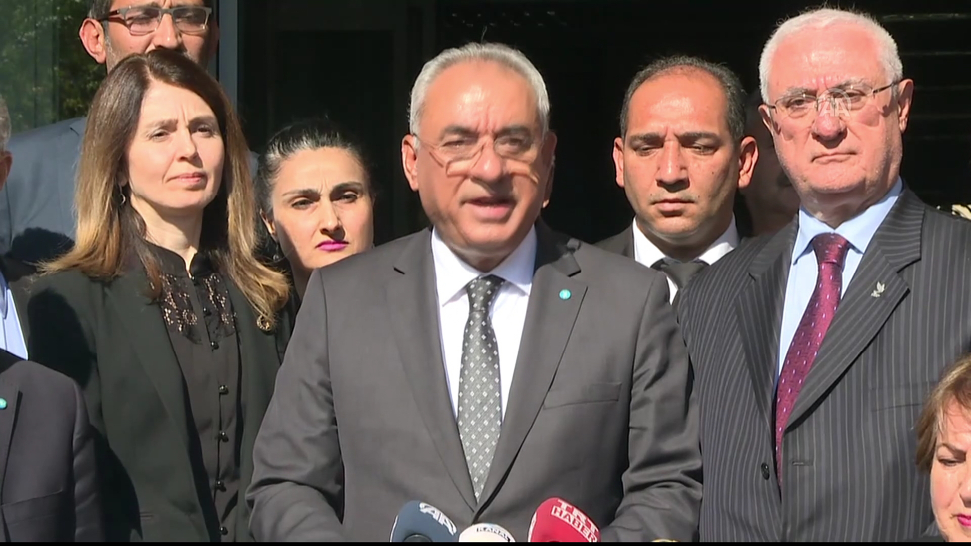 Namzetê DSPê yê Stenbolê xwe ji namzetbûnê vekişand